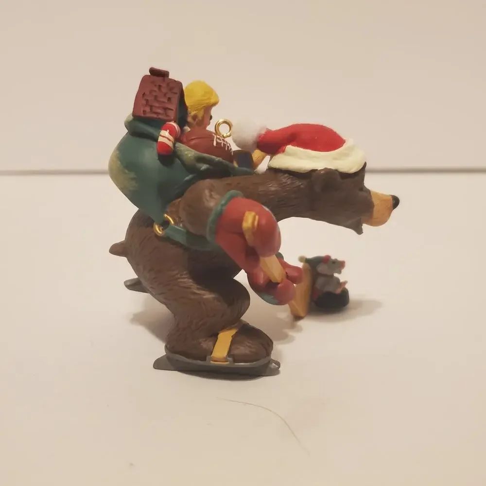 HALLMARK HOCKEY THRILLS NICK AND CHRISTOPHER ORNAMENT 2005